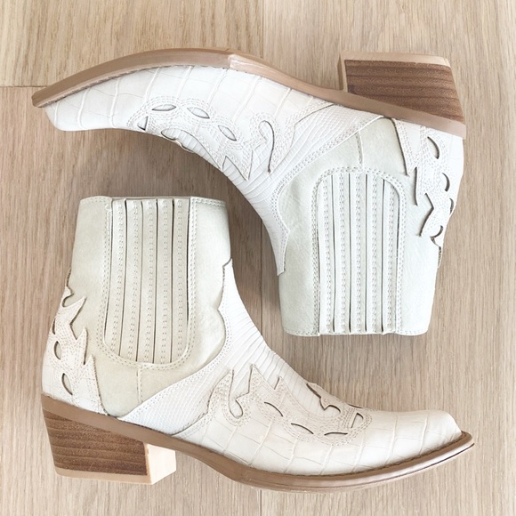 NWOT Coconuts by Matisse Milo Western Booties - Picture 3 of 14